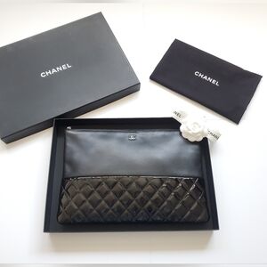 (Sale)Chanel Patent Leather With Lambskin CC Large Clutch